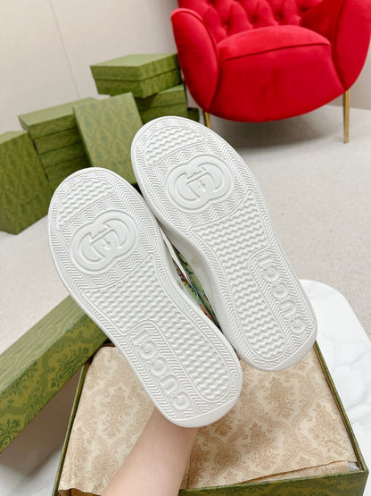 GG TRAINER SAGE CALFSKIN WITH FLOWERS PATTERN