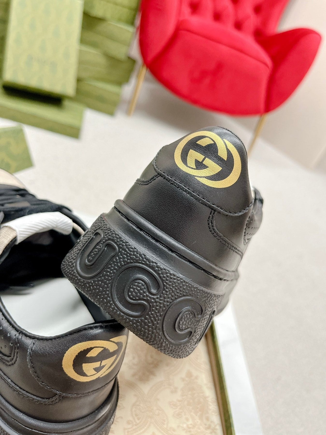 GG TRAINER BLACK AND CREAM CALFSKIN