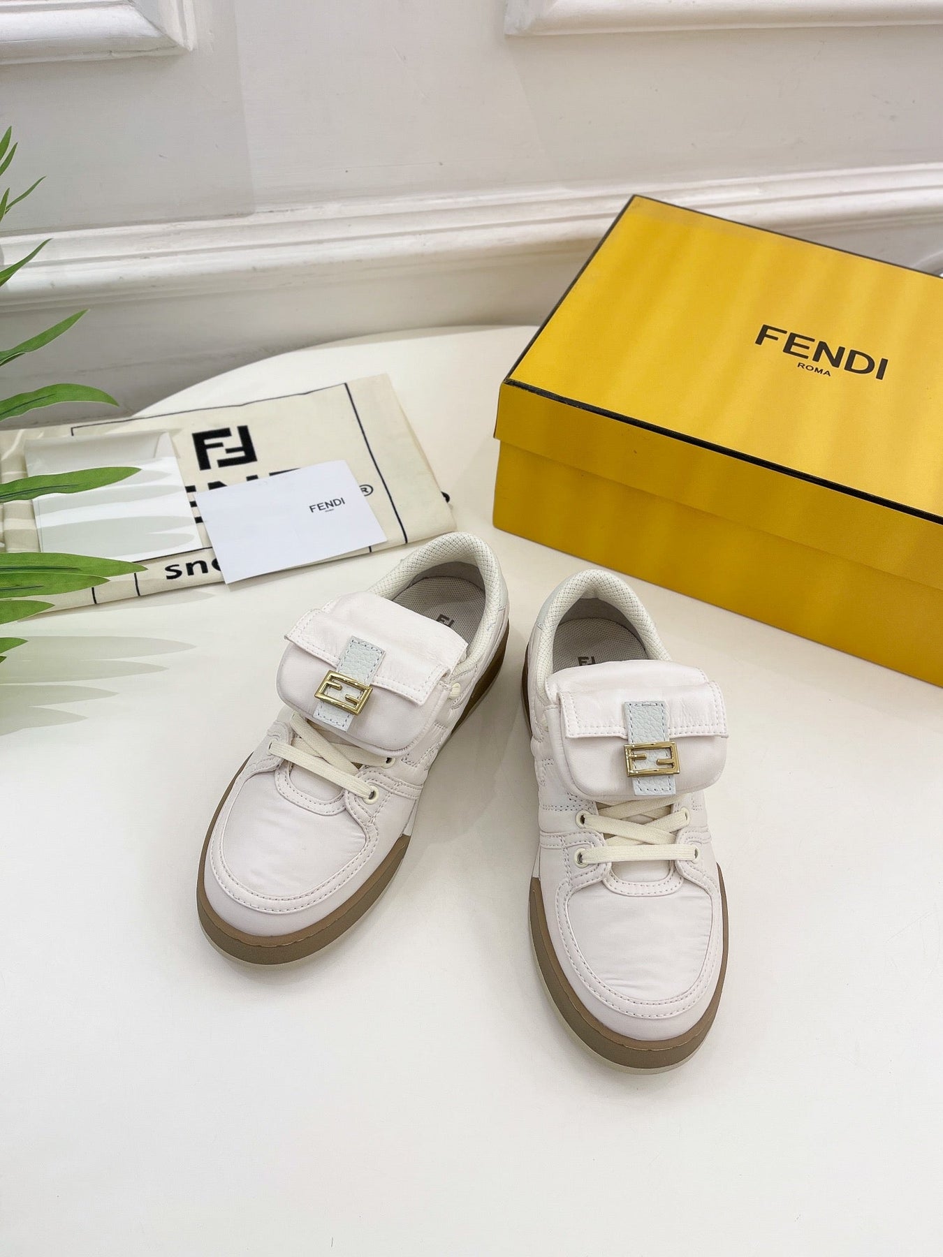 FENDI TRAINER SNEAKER IN WHITE LAMBSKIN