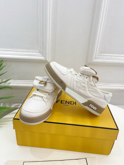 FENDI TRAINER SNEAKER IN WHITE LAMBSKIN