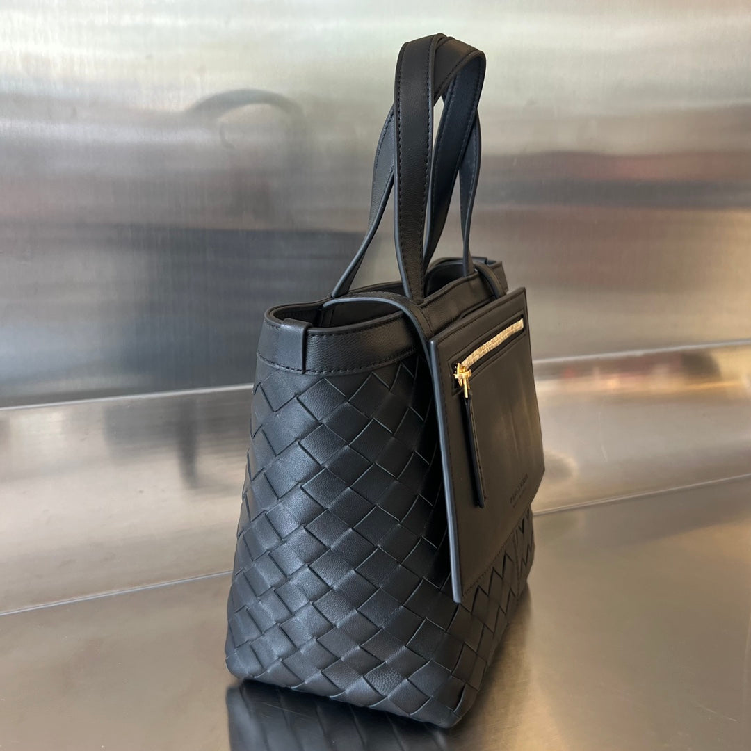 FLIP FLAP 23 BAG IN BLACK LAMBSKIN