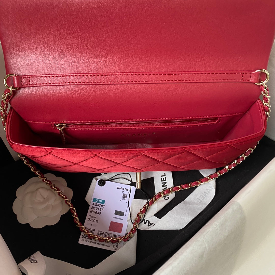 CC 26 CLUTCH WITH CHAIN BAG IN CHERRY RED CALFSKIN
