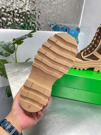 RIBBON BOMBER LACE-UP BOOTS IN RUSSET MIX PEANUT BROWN CANVAS