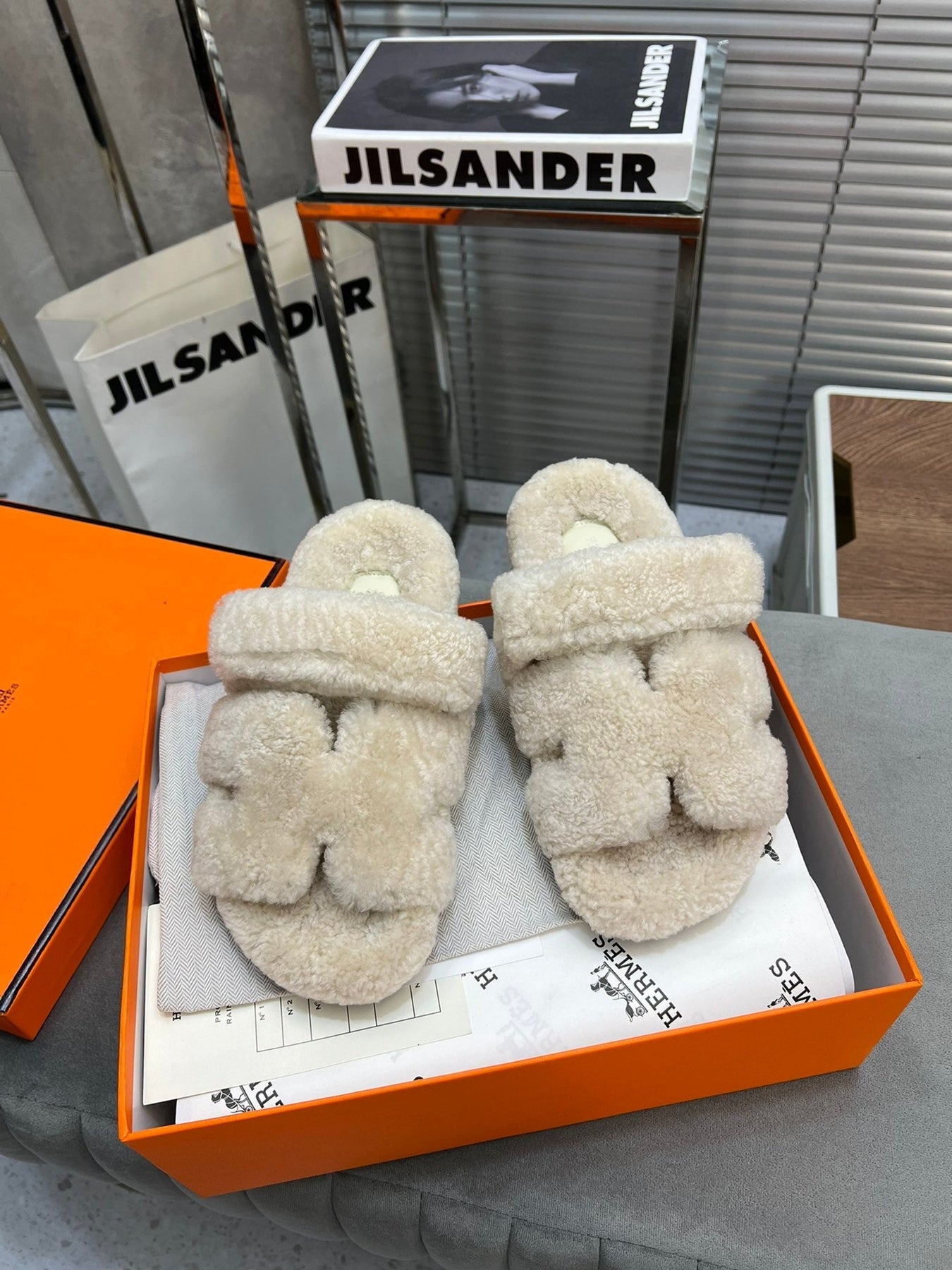 CHYPRE SLIPPERS IN BISQUE BEIGE LAMB WOOL