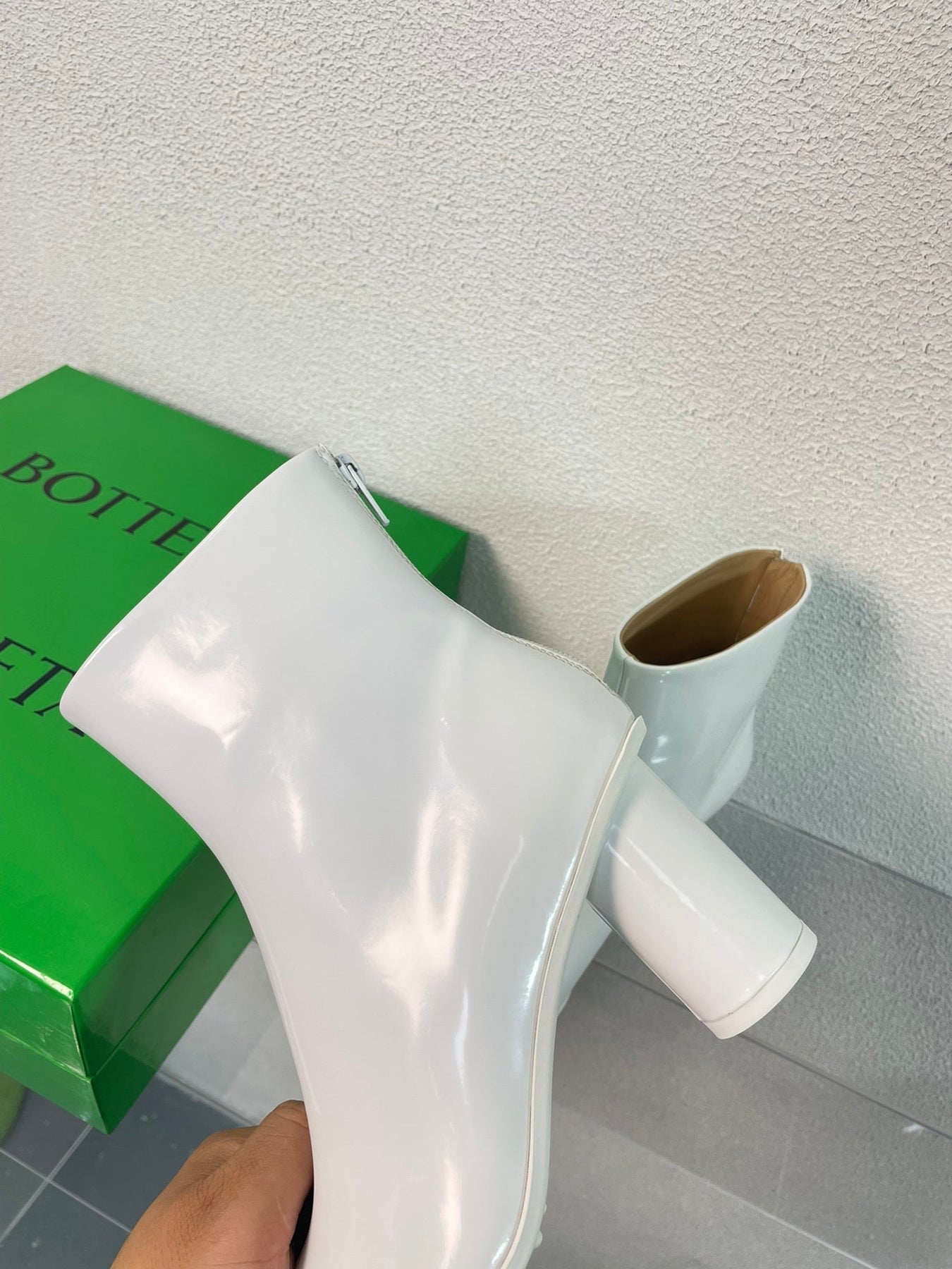 ATOMIC ANKLE BOOT IN WHITE CALFSKIN 75 MM