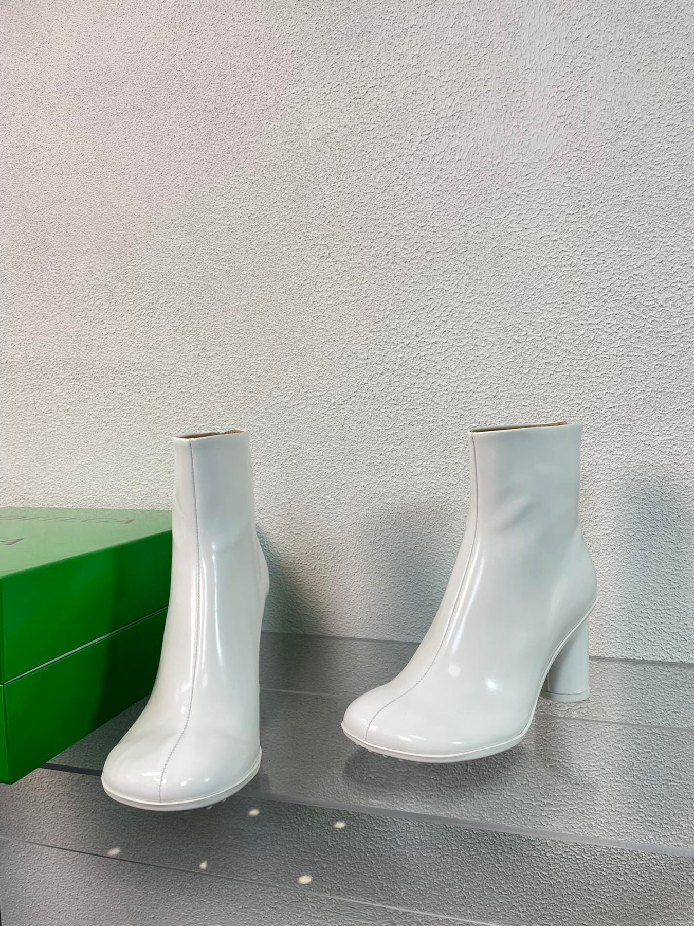 ATOMIC ANKLE BOOT IN WHITE CALFSKIN 75 MM