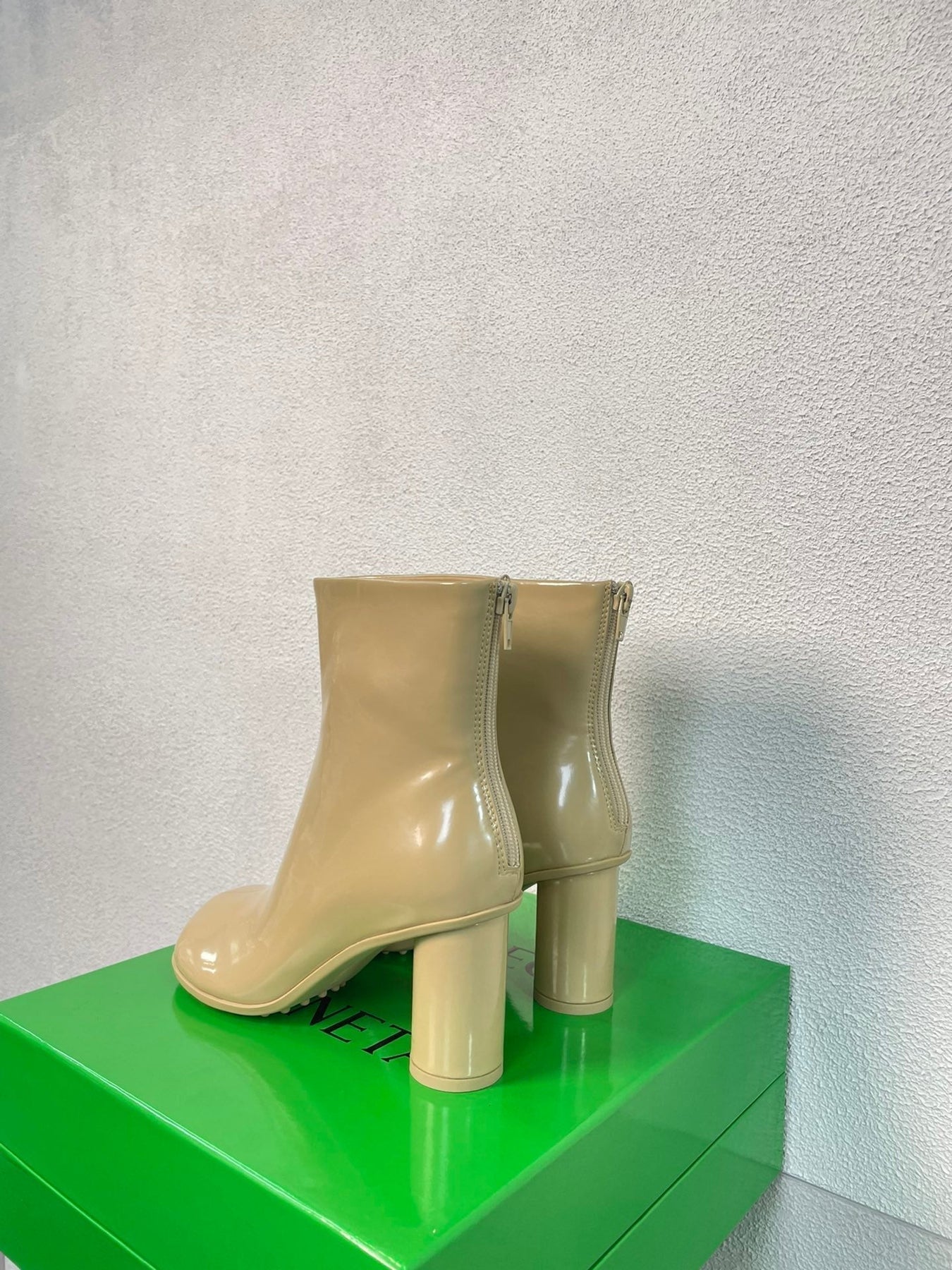 ATOMIC ANKLE BOOT IN KHAKI TAN CALFSKIN 75 MM