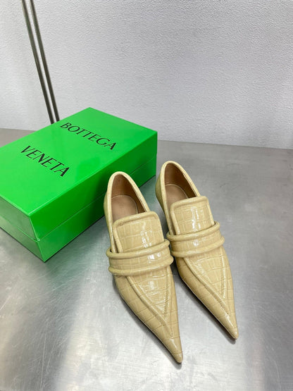 HIGH PUMP 35 MM IN EGG NOG CALFSKIN