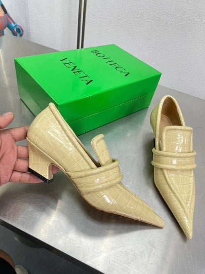 HIGH PUMP 35 MM IN EGG NOG CALFSKIN