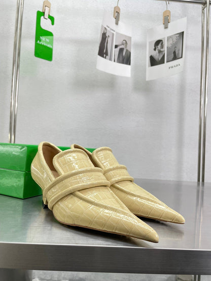 HIGH PUMP 35 MM IN EGG NOG CALFSKIN