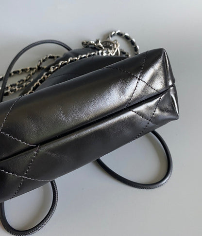 CC HOBO MINI 20CM BLACK LAMBSKIN SHW