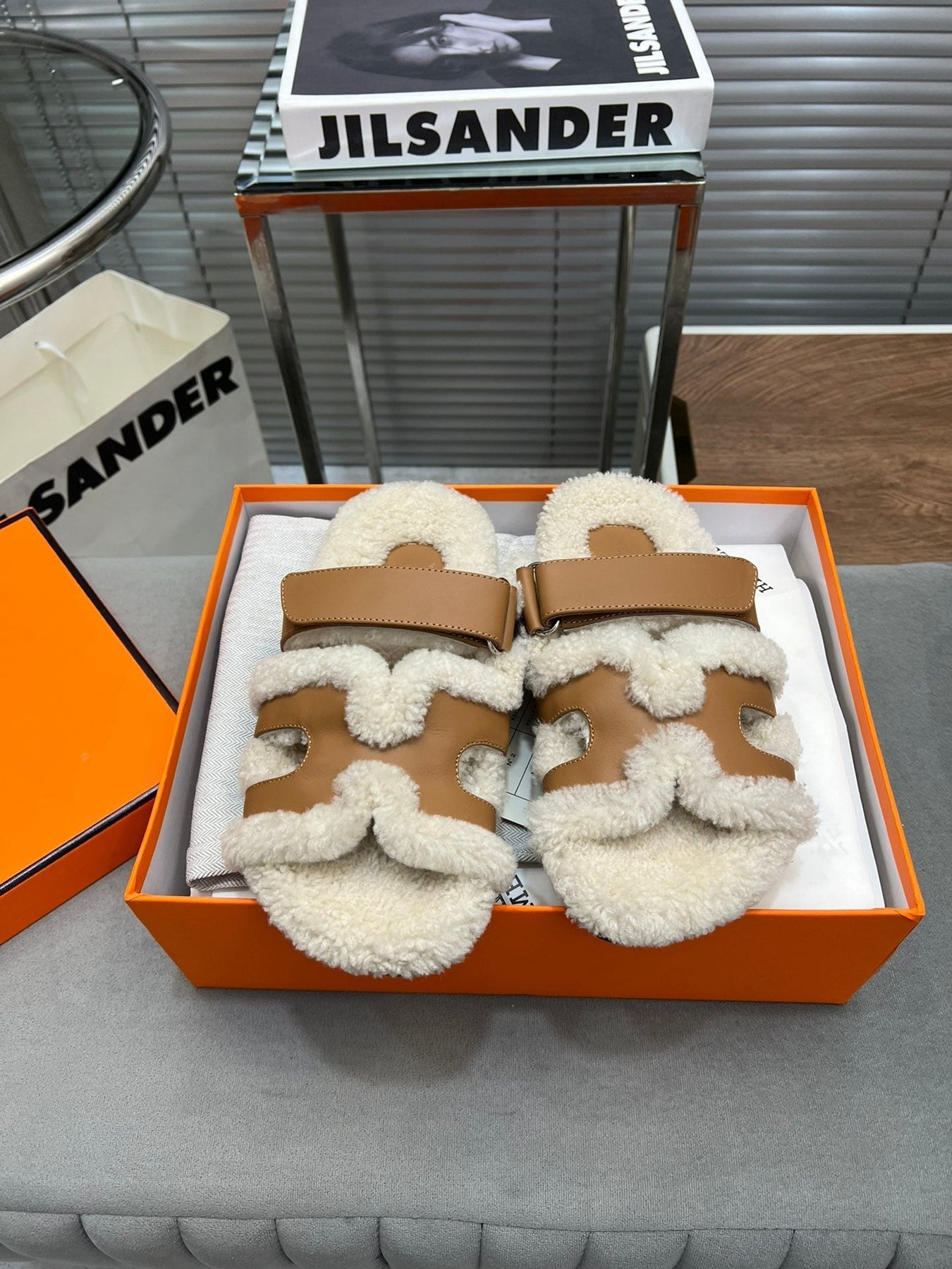 CHYPRE SLIPPERS IN BEIGE LAMB WOOL AND CIDER BROWN CALFSKIN