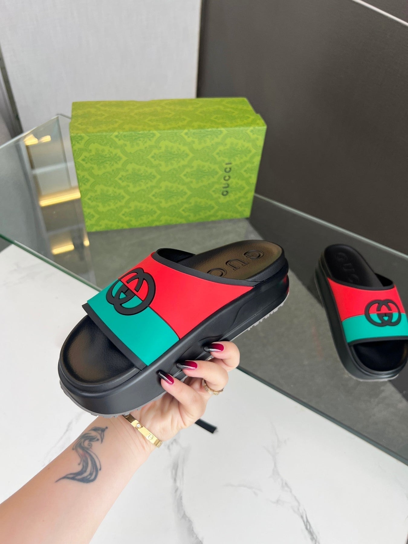 INTERLOCKING G SLIDE SANDAL IN BLACK MIX COLORFUL IMPORTED TPU