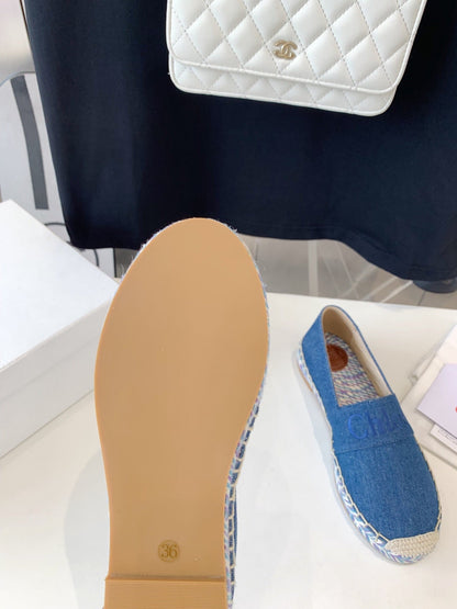 LOAFER SHOES IN CERULEAN BLUE DENIM AND WOVEN RAFFIA