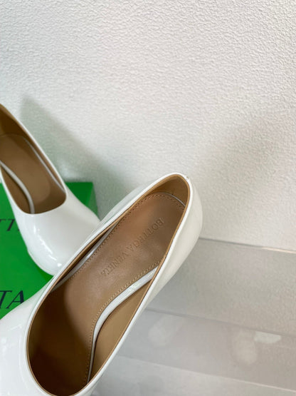 ATOMIC HIGH PUMP 9 CM IN WHITE CALFSKIN