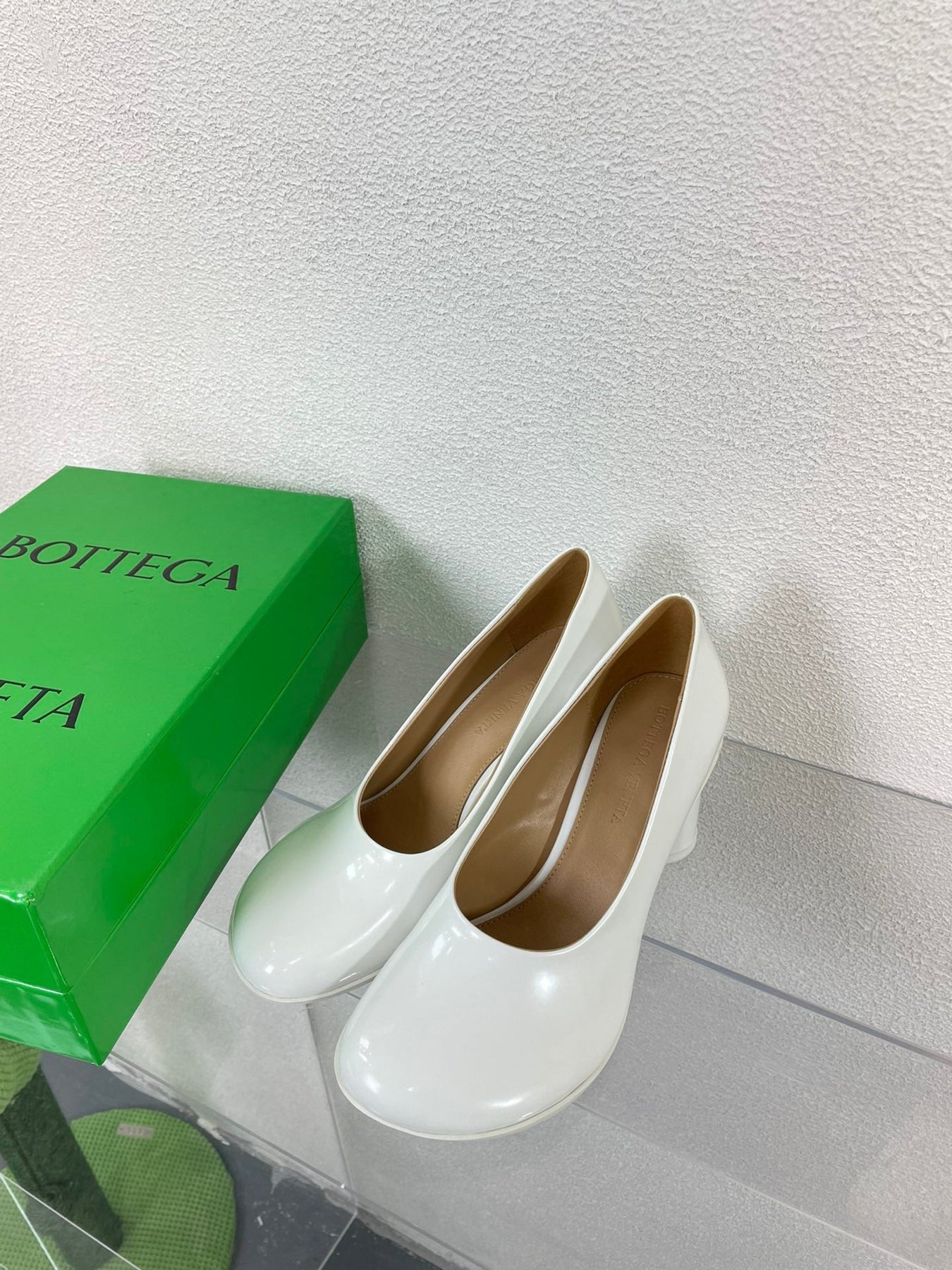 ATOMIC HIGH PUMP 9 CM IN WHITE CALFSKIN