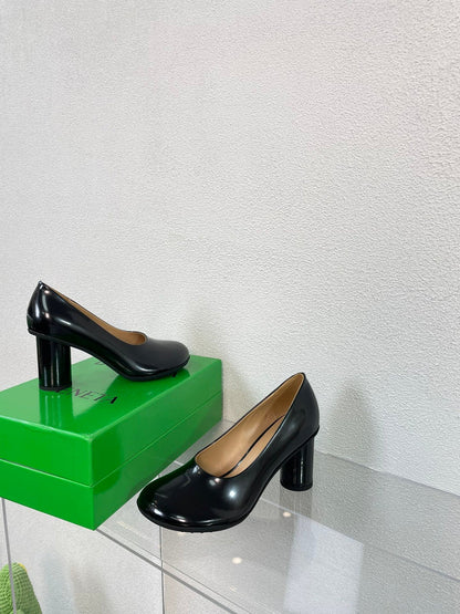 ATOMIC HIGH PUMP 9 CM IN BLACK CALFSKIN
