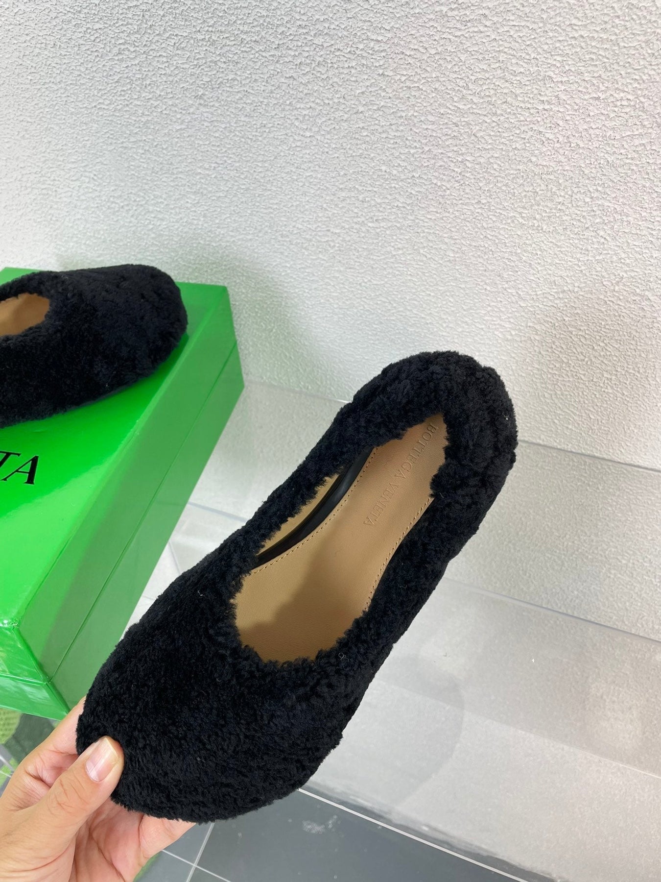 ATOMIC SHEARLING BALLERINA FLATS BLACK