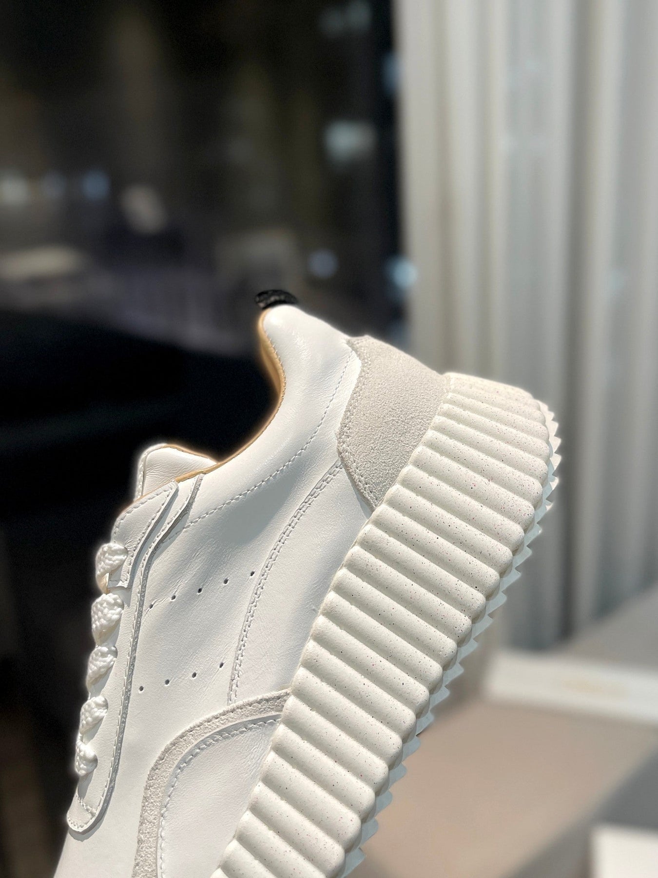 NAMA SNEAKER IN WHITE LAMBSKIN AND DOVE GREY SUEDE