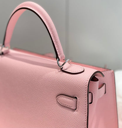 KELLY 28CM IN ROSE SAKURA SWIFT CALFSKIN SILVER HARDWARE