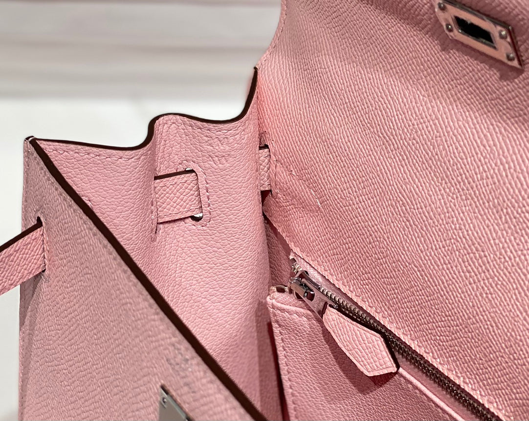 KELLY 28CM IN ROSE SAKURA SWIFT CALFSKIN SILVER HARDWARE