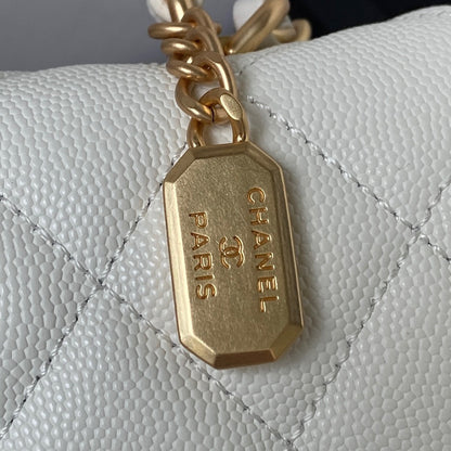 CC SMALL 20 FLAP BAG IN WHITE CALFSKIN GOLD HARDWARE