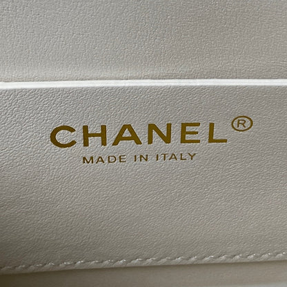 CC SMALL 20 FLAP BAG IN WHITE CALFSKIN GOLD HARDWARE