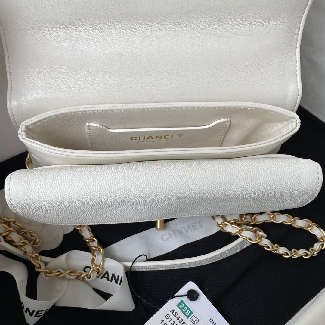 CC SMALL 20 FLAP BAG IN WHITE CALFSKIN GOLD HARDWARE