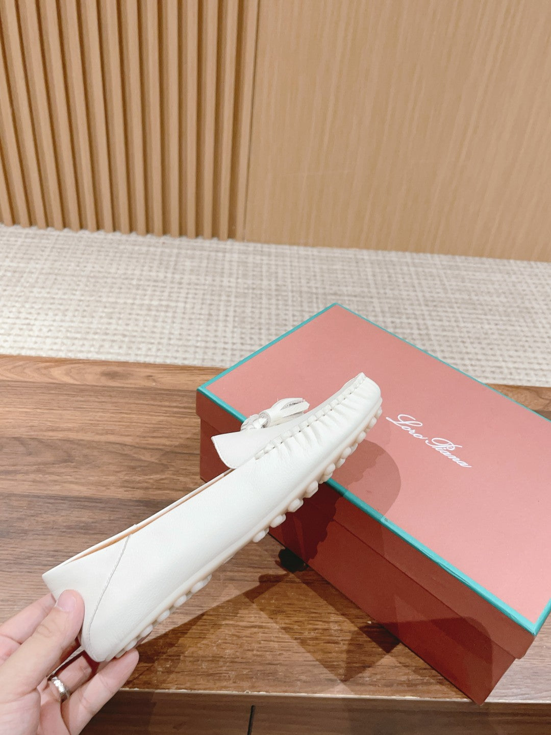 LP DOT SOLE WALK LOAFERS WHITE DEERSKIN