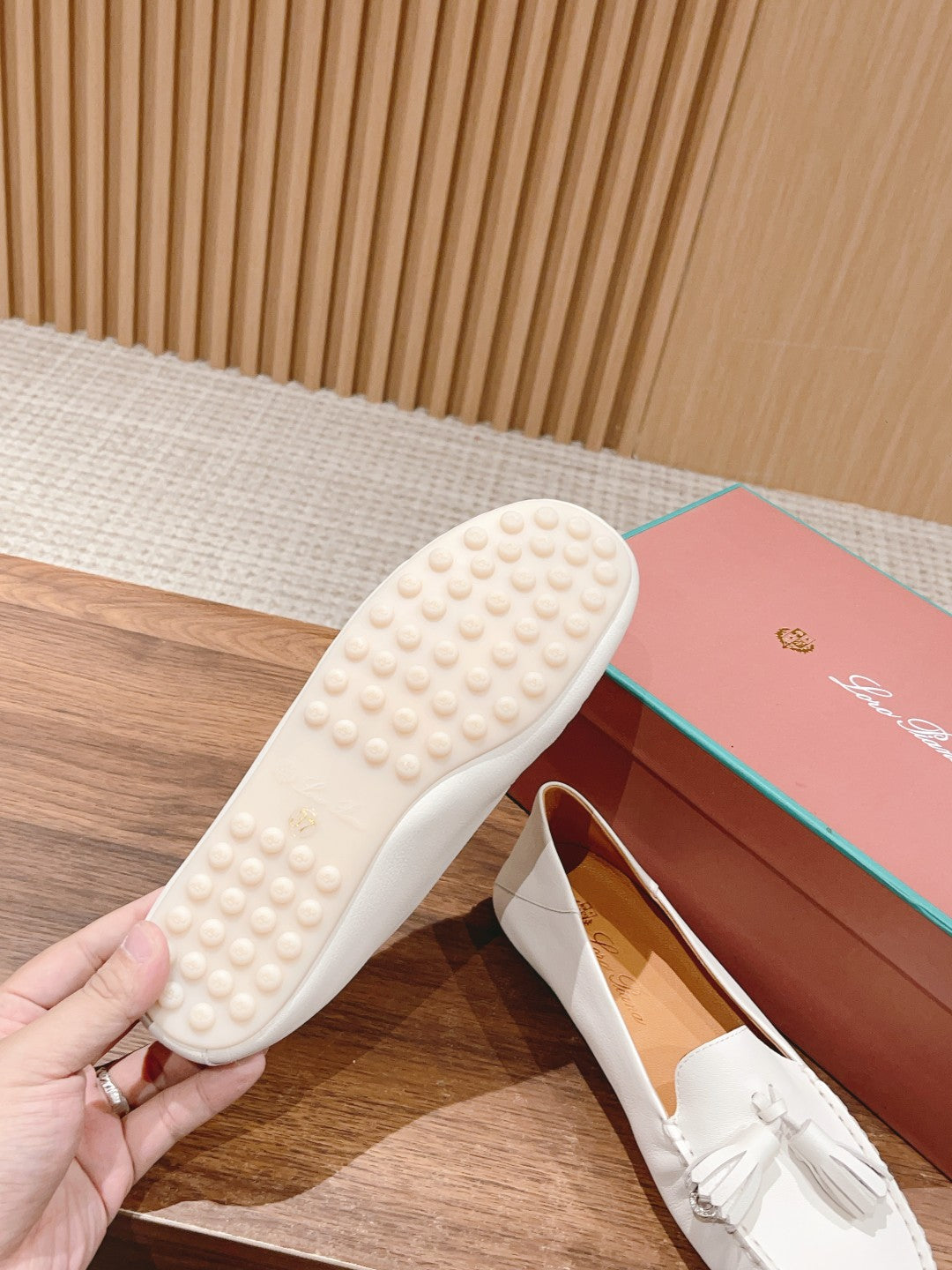 LP DOT SOLE WALK LOAFERS WHITE DEERSKIN