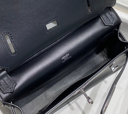 HM JYPSIERE SHOULDER BAG 23 IN NAVY BLUE CALFSKIN SILVER HARDWARE