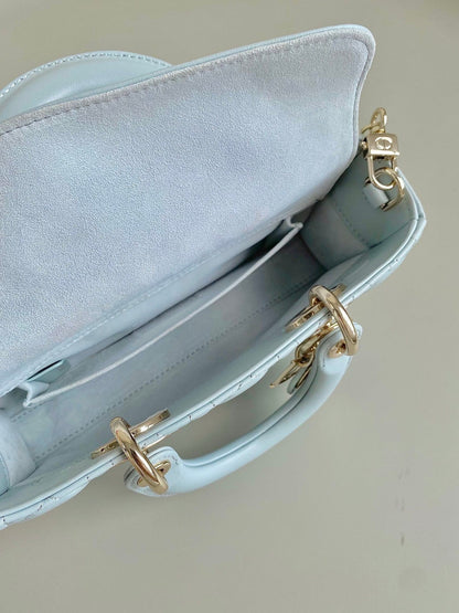 D-JOY BAG 22 IN LIGHT BLUE LAMBSKIN