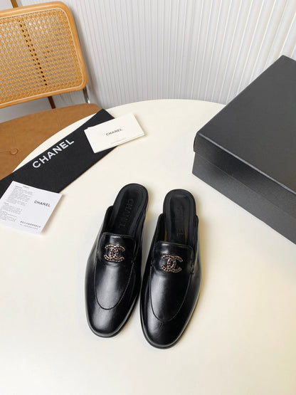 FLAT MULE IN BLACK LAMBSKIN 983818