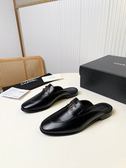 FLAT MULE IN BLACK LAMBSKIN 983818