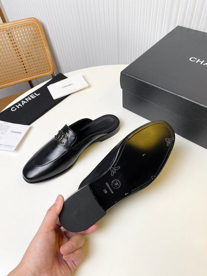 FLAT MULE IN BLACK LAMBSKIN 983818