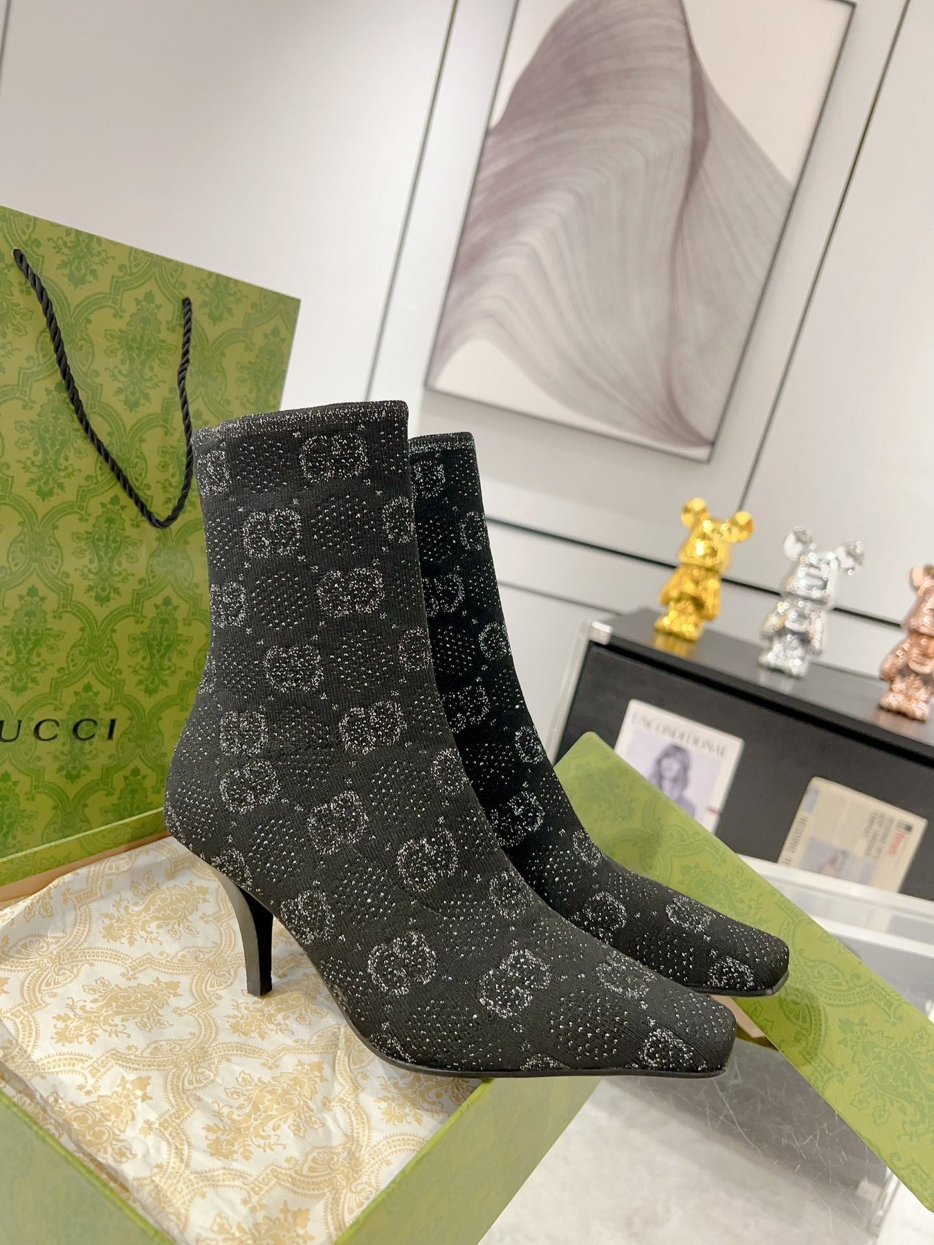 ANKLE BOOTS IN BLACK KNITTED FABRIC