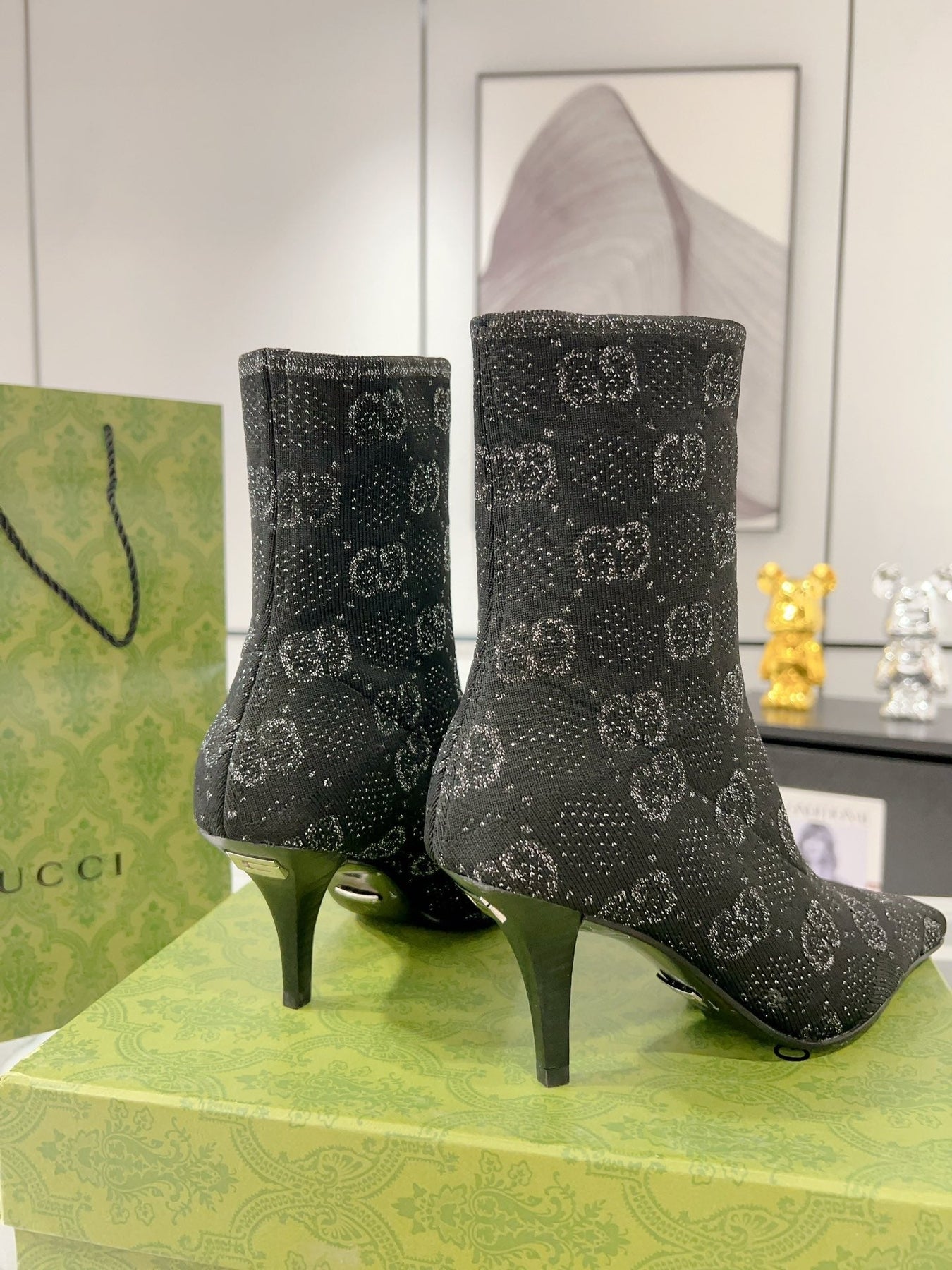 ANKLE BOOTS IN BLACK KNITTED FABRIC