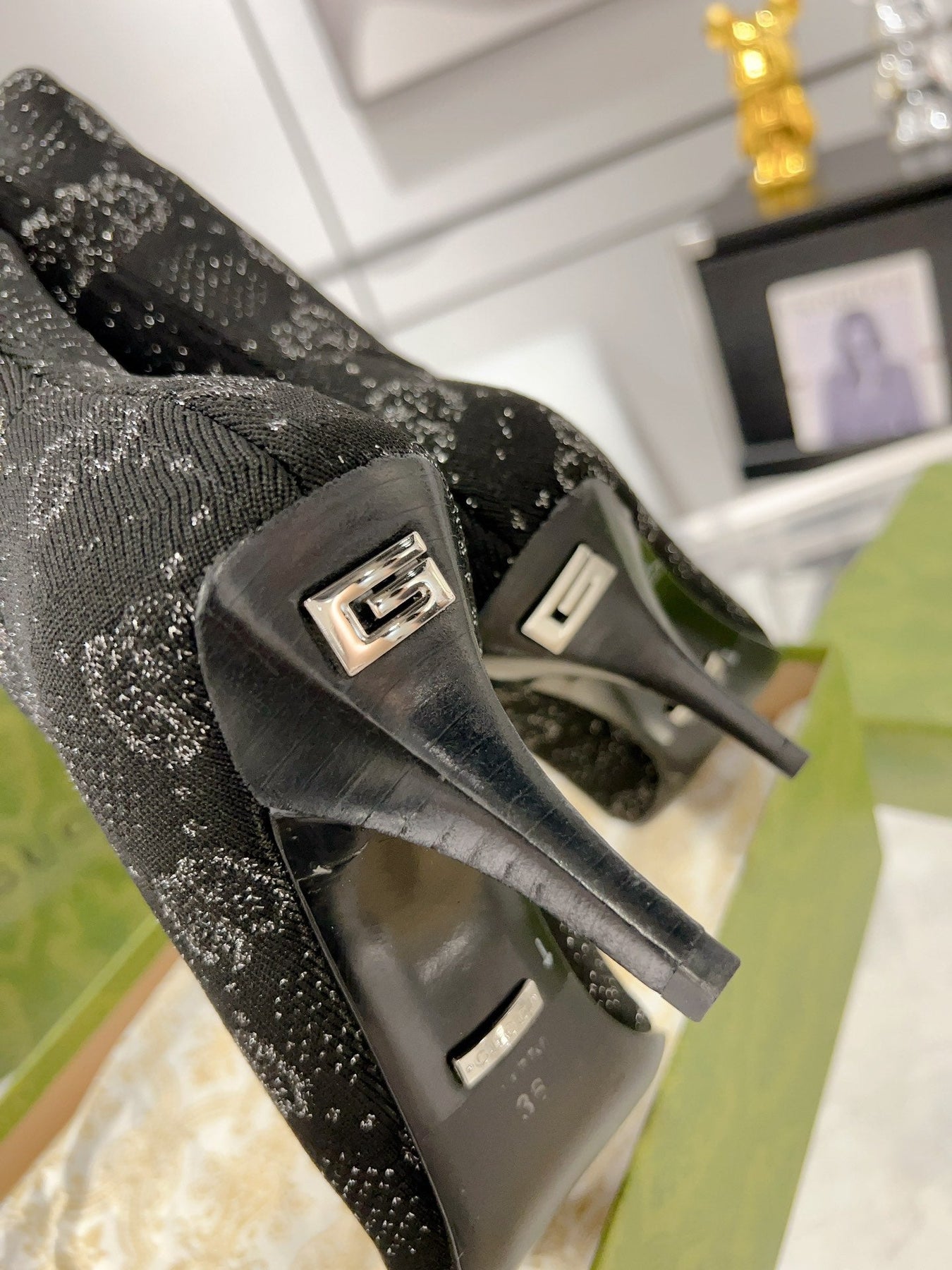 ANKLE BOOTS IN BLACK KNITTED FABRIC