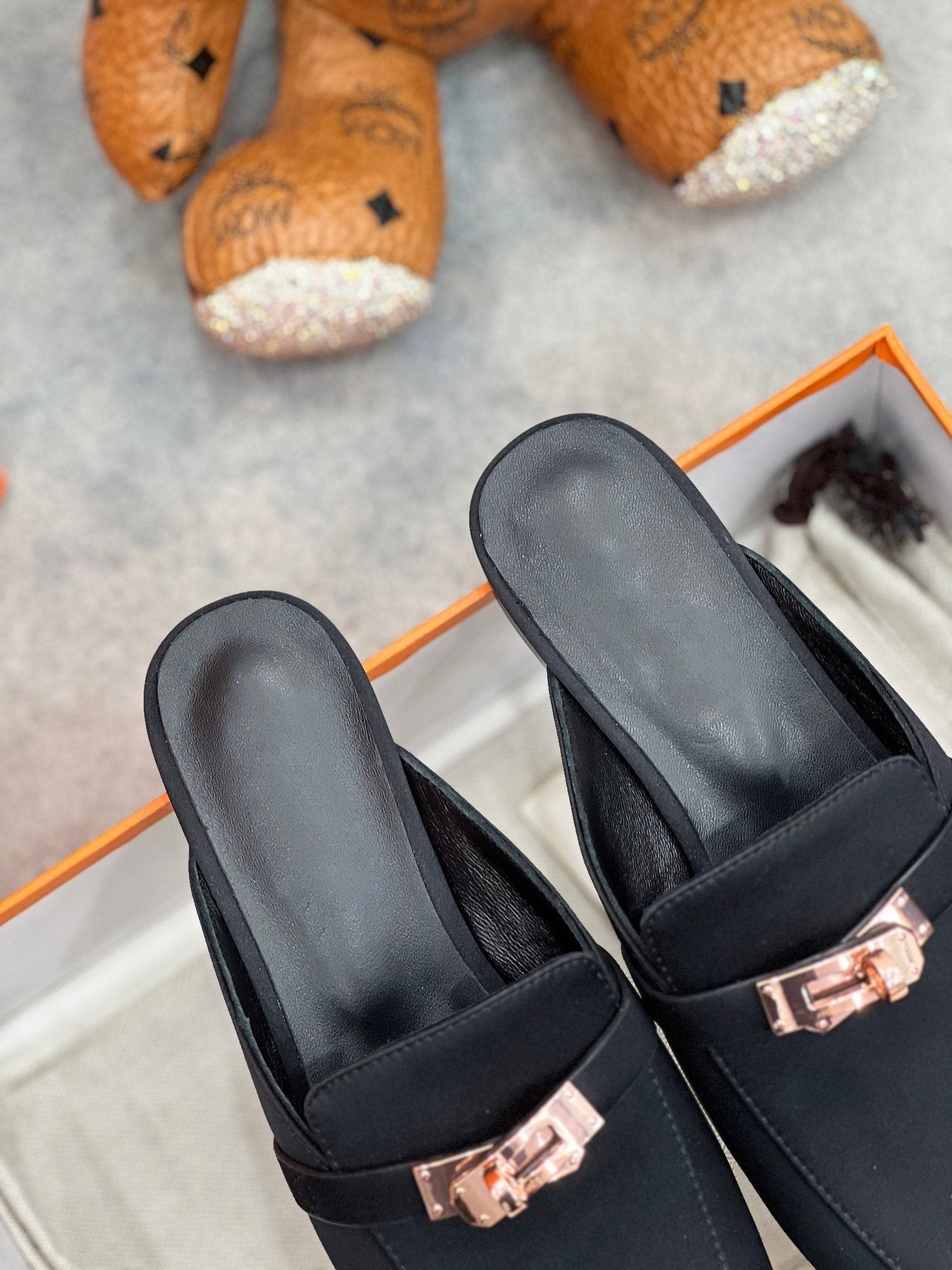 0Z Mule Black Silk Thick Cloth/Sheepskin