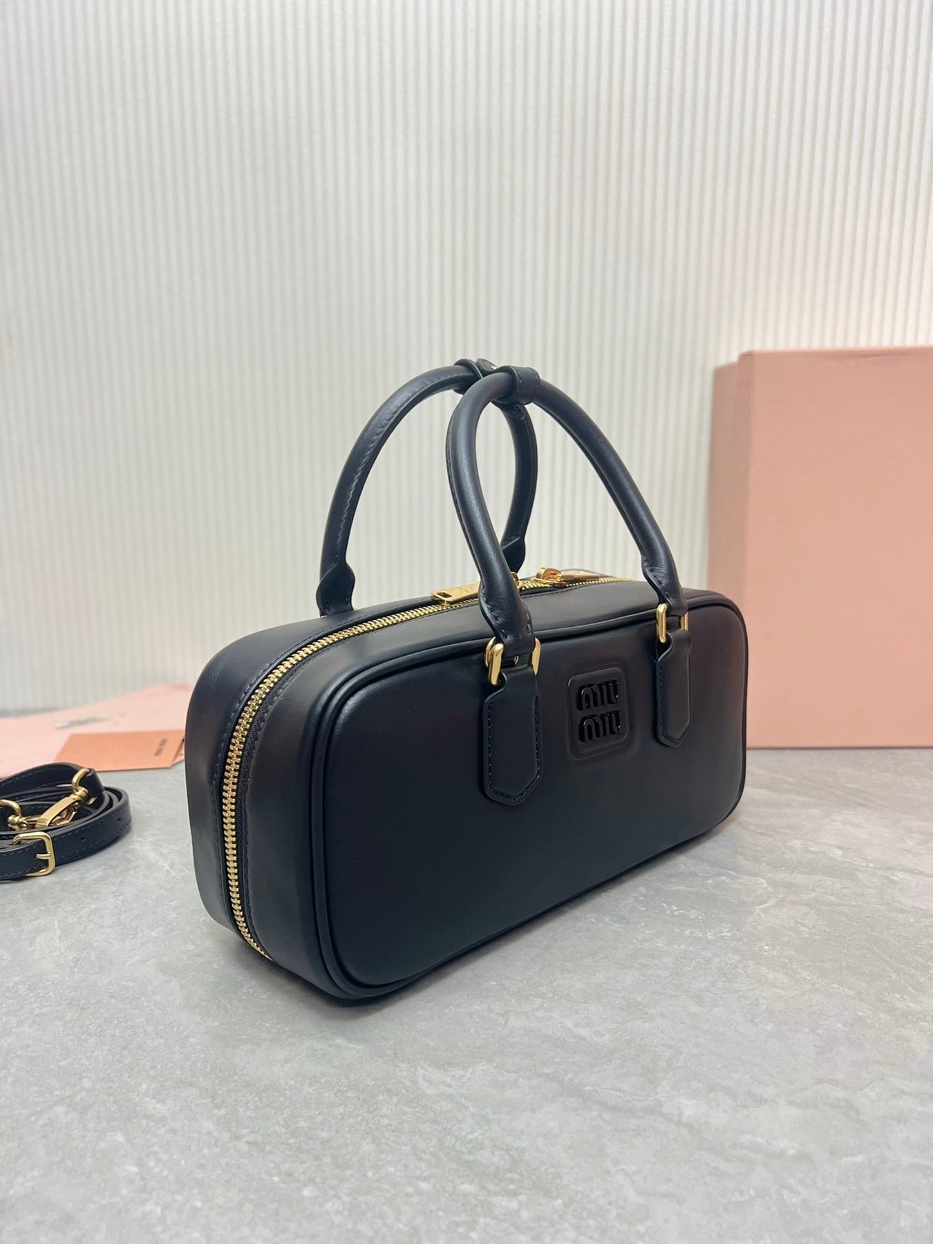 ARCADIE BAG 27 IN BLACK SHINY CALFSKIN