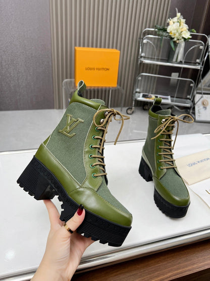 LAUREATE PLATFORM DESERT BOOT IN DARK OLIVE GREEN JACQUARD AND CALFSKIN