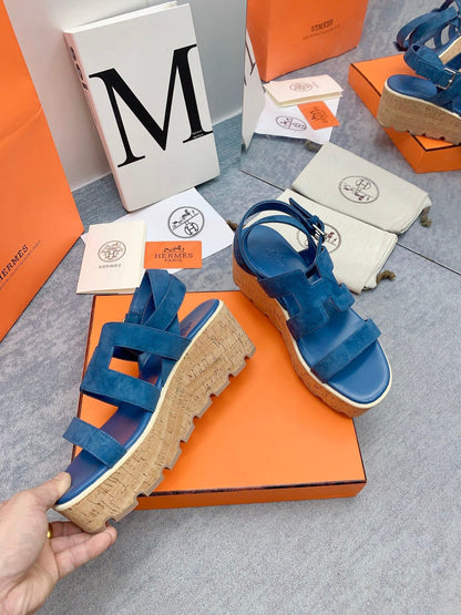 HAVANE 30 SANDAL IN CLASSIC BLUE SUEDE