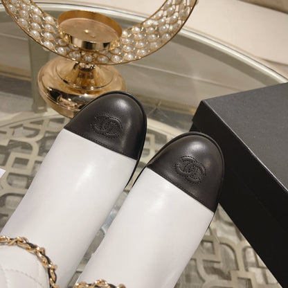 MID-HEEL ANKLE BOOTS IN WHITE CALFSKIN