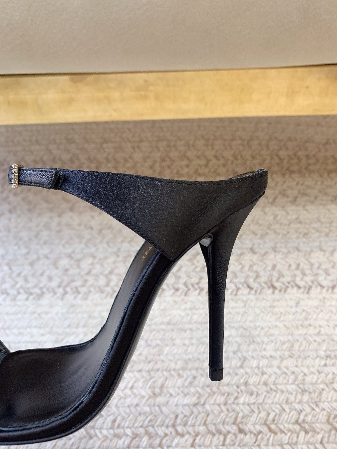 GAP CRYSTAL-BUCKLE SLIDE SANDALS IN BLACK SILK