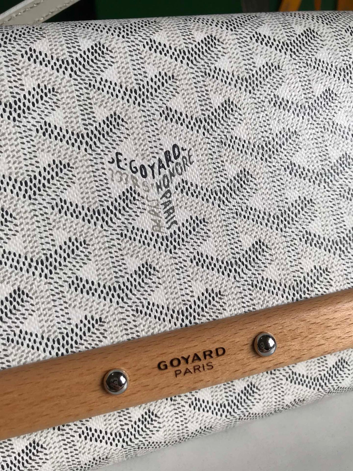 MONTE-CARLO PM CLUTCH 25 IN WHITE GOYARDINE CANVAS