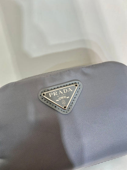 PRA CLUTCH 12 IN LIGHT GREY RE-NYLON