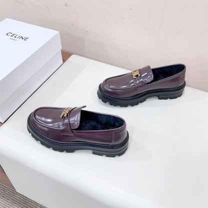 MARGARET LOAFER WITH TRIOMPHE CHAIN IN POLISHED BULL DEEP BROWN