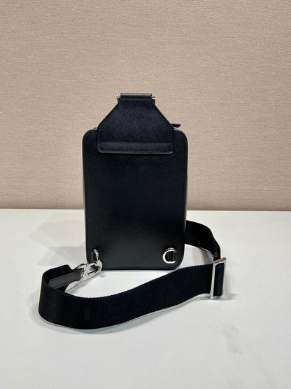 CHEST BAG 20 IN BLACK SAFFIANO LEATHER