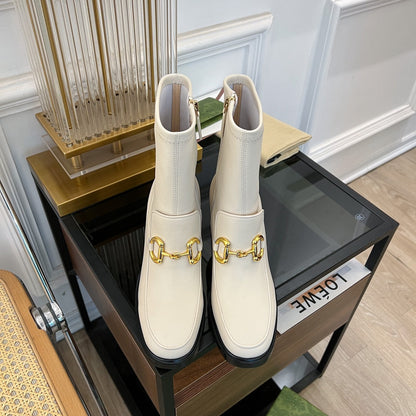 GG HORSEBIT ANKLE BOOTS IN WHITE SHEEPSKIN