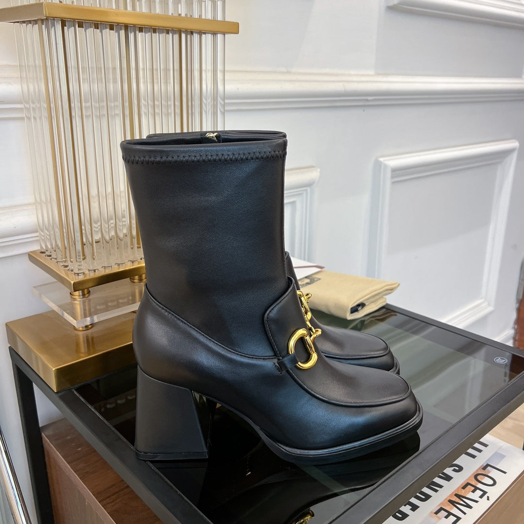 GG HORSEBIT ANKLE BOOTS IN BLACK SHEEPSKIN